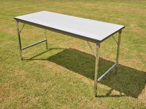 ให้เช่าโต๊ะหน้าขาว